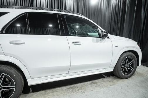 2025 Mercedes-Benz GLE 450e 4MATIC