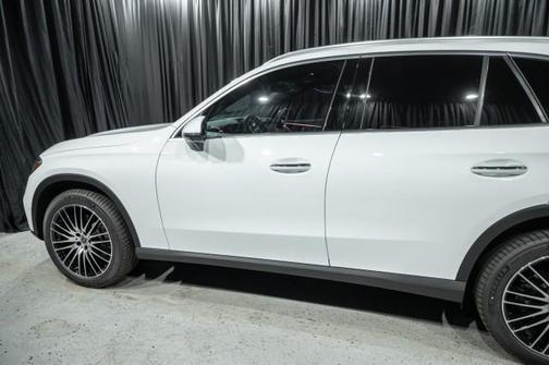 2025 Mercedes-Benz GLC 300 Base