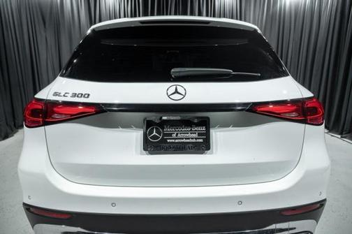 2025 Mercedes-Benz GLC 300 Base