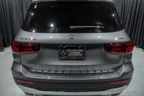 2026 Mercedes-Benz GLB 250 4MATIC
