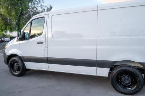 2025 Mercedes-Benz Sprinter 2500 Standard Roof