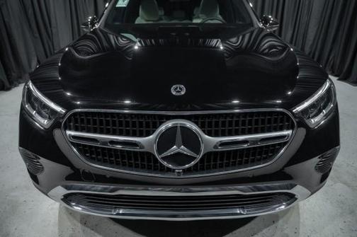 Black 2024 Mercedes-Benz GLC 300 4MATIC
