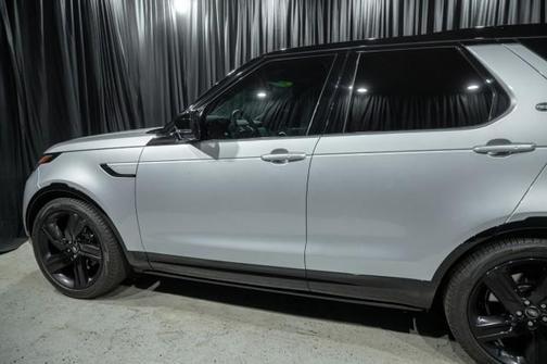 2023 Land Rover Discovery P360 Metropolitan Edition