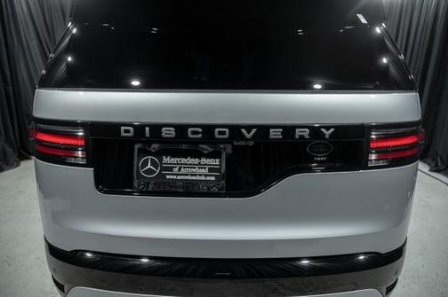 2023 Land Rover Discovery P360 Metropolitan Edition