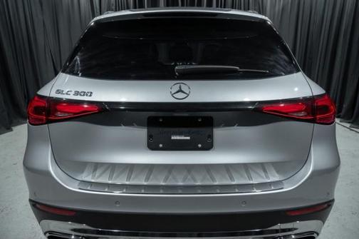 2025 Mercedes-Benz GLC 300 Base