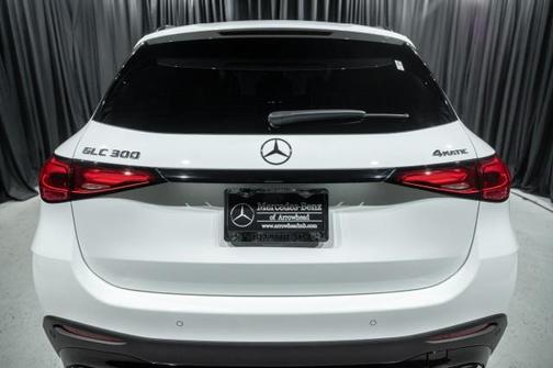 2026 Mercedes-Benz GLC 300 4MATIC