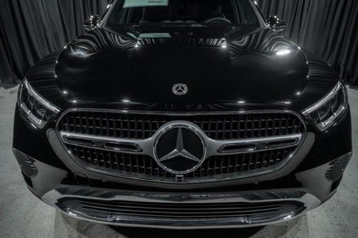 2025 Mercedes-Benz GLC 300 Base