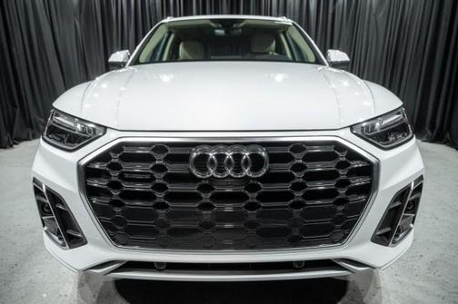 2024 Audi Q5 45 S line Premium Plus