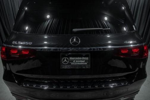 2025 Mercedes-Benz GLS 450 4MATIC