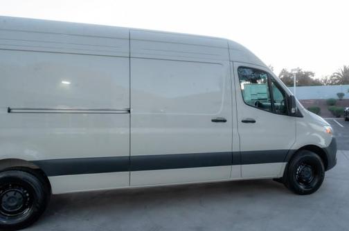 2026 Mercedes-Benz Sprinter 2500 High Roof
