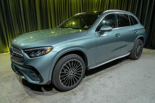 2025 Mercedes-Benz GLC 300 4MATIC