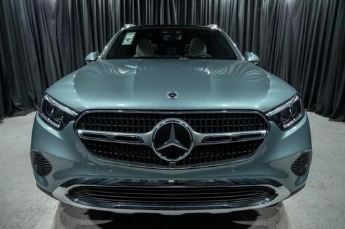 2026 Mercedes-Benz GLC 300 Base