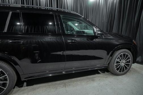 Obsidian Black Metallic 2026 Mercedes-Benz GLS 450 4MATIC