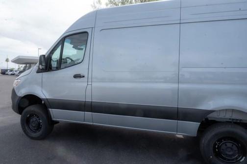 2025 Mercedes-Benz Sprinter 2500 Standard Roof