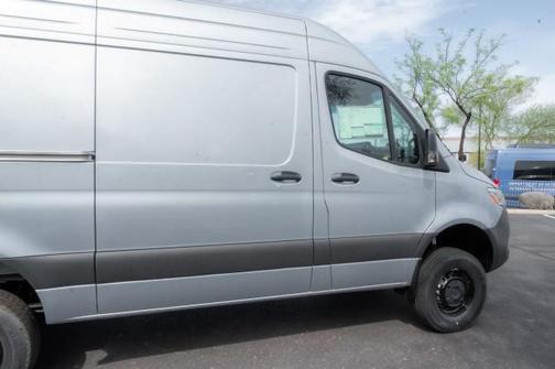 2025 Mercedes-Benz Sprinter 2500 Standard Roof
