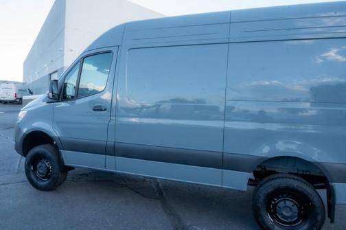 2025 Mercedes-Benz Sprinter 2500 Standard Roof