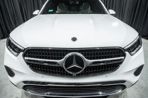 2025 Mercedes-Benz GLC 350e Base