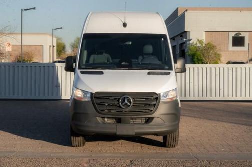 2025 Mercedes-Benz Sprinter 2500 Standard Roof