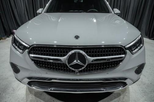 2025 Mercedes-Benz GLC 300 Base