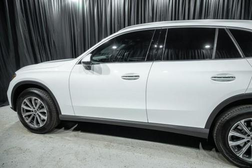 2025 Mercedes-Benz GLC 300 Base