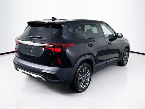 2023 Kia Seltos LX