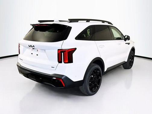 Glacial White Pearl 2026 Kia Sorento SX