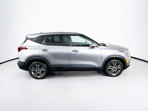 2023 Kia Seltos LX