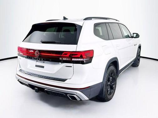 2024 Volkswagen Atlas 2.0T SEL
