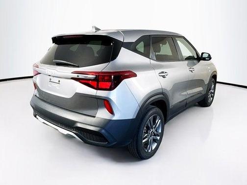 2023 Kia Seltos LX