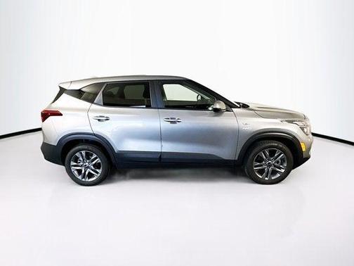 2023 Kia Seltos LX