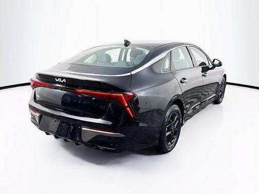 Aurora Black Pearl 2026 Kia K5 LXS
