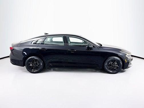 Aurora Black Pearl 2026 Kia K5 LXS