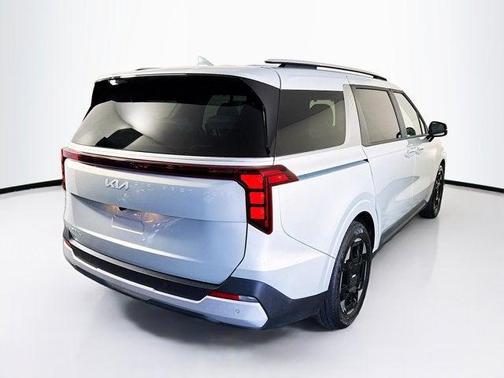 2025 Kia Carnival EX