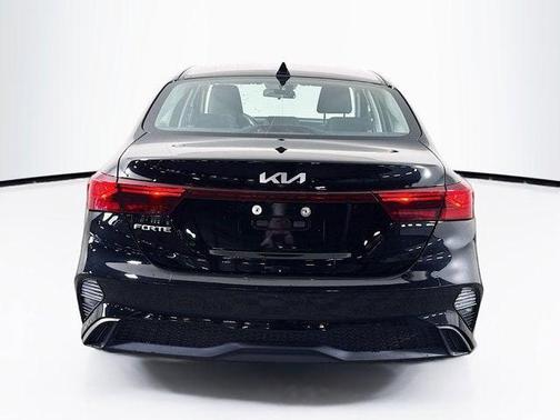 Aurora Black 2023 Kia Forte LXS