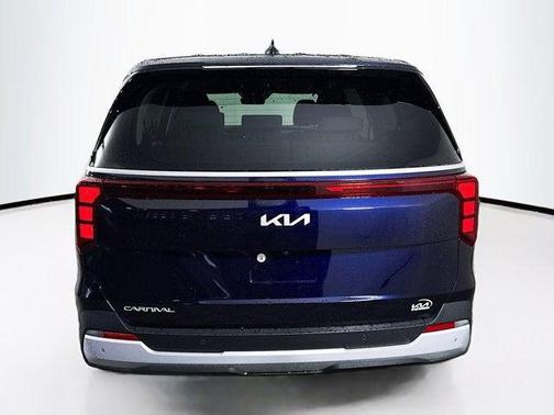 2026 Kia Carnival LX