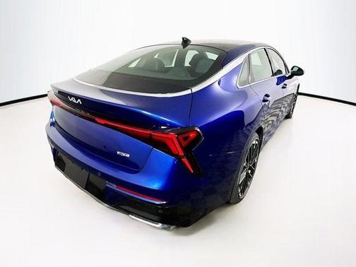 2025 Kia K5 GT