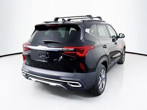 2022 Kia Seltos EX