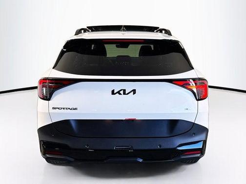 Snow White Pearl 2026 Kia Sportage X-Line