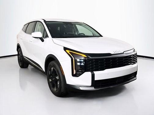 Glacial White Pearl 2026 Kia Sportage LX