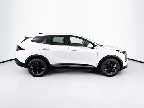 Glacial White Pearl 2026 Kia Sportage LX