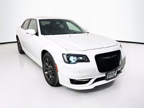 2018 Chrysler 300 S