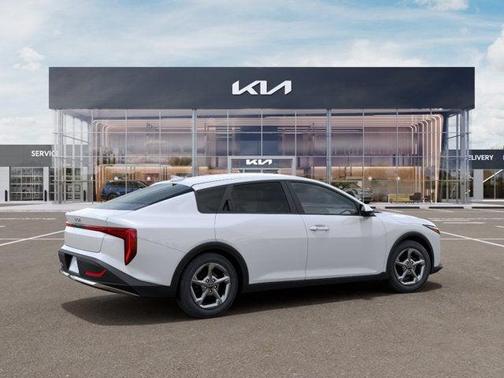 Snow White Pearl 2026 Kia K4 LXS