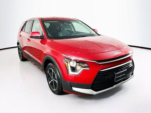 2023 Kia Niro LX