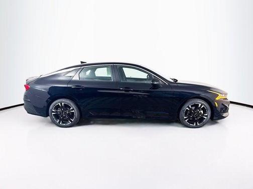 Ebony Black 2024 Kia K5 GT-Line