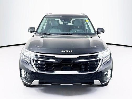 Fusion Black 2026 Kia Seltos SX