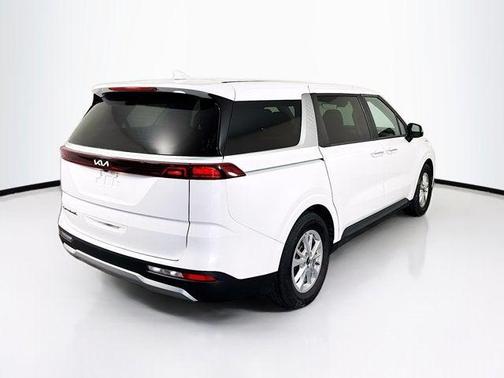 2022 Kia Carnival LXS