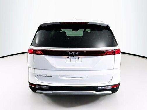 2022 Kia Carnival LXS
