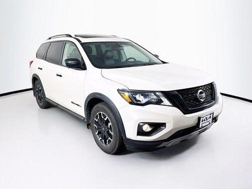 2020 Nissan Pathfinder SL