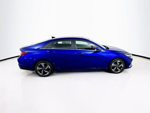 2021 Hyundai ELANTRA Limited