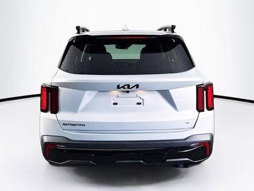 Ivory Silver 2026 Kia Sorento EX